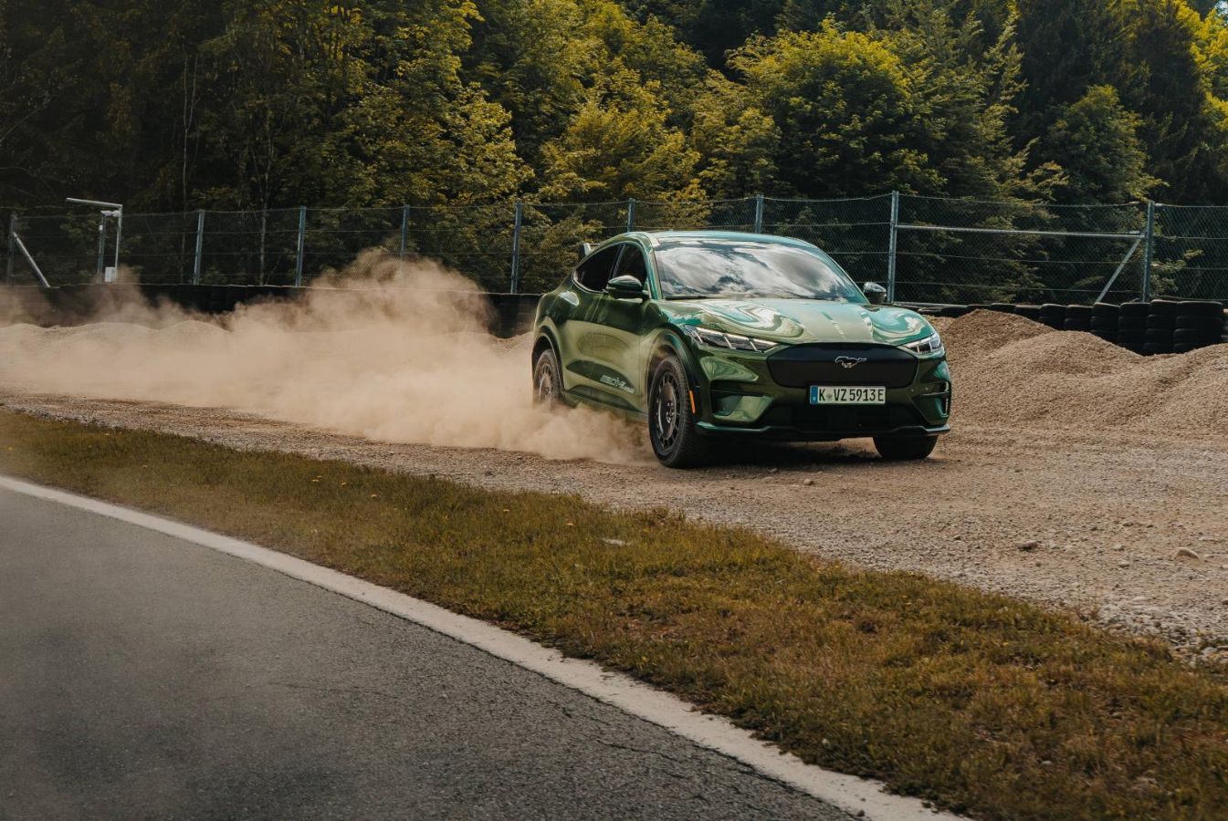 Μπορούν να ντριφτάρουν τα ηλεκτρικά; Η Ford λέει ότι μπορούν! 